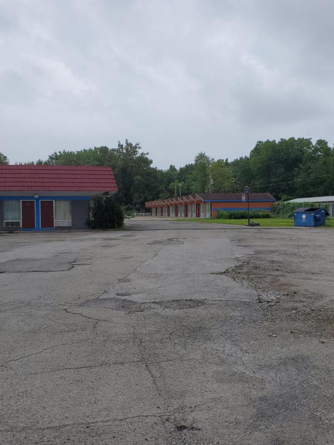 Gray Plaza Motel West Frankfort Exterior foto